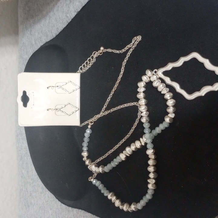 Viola Necklace Set